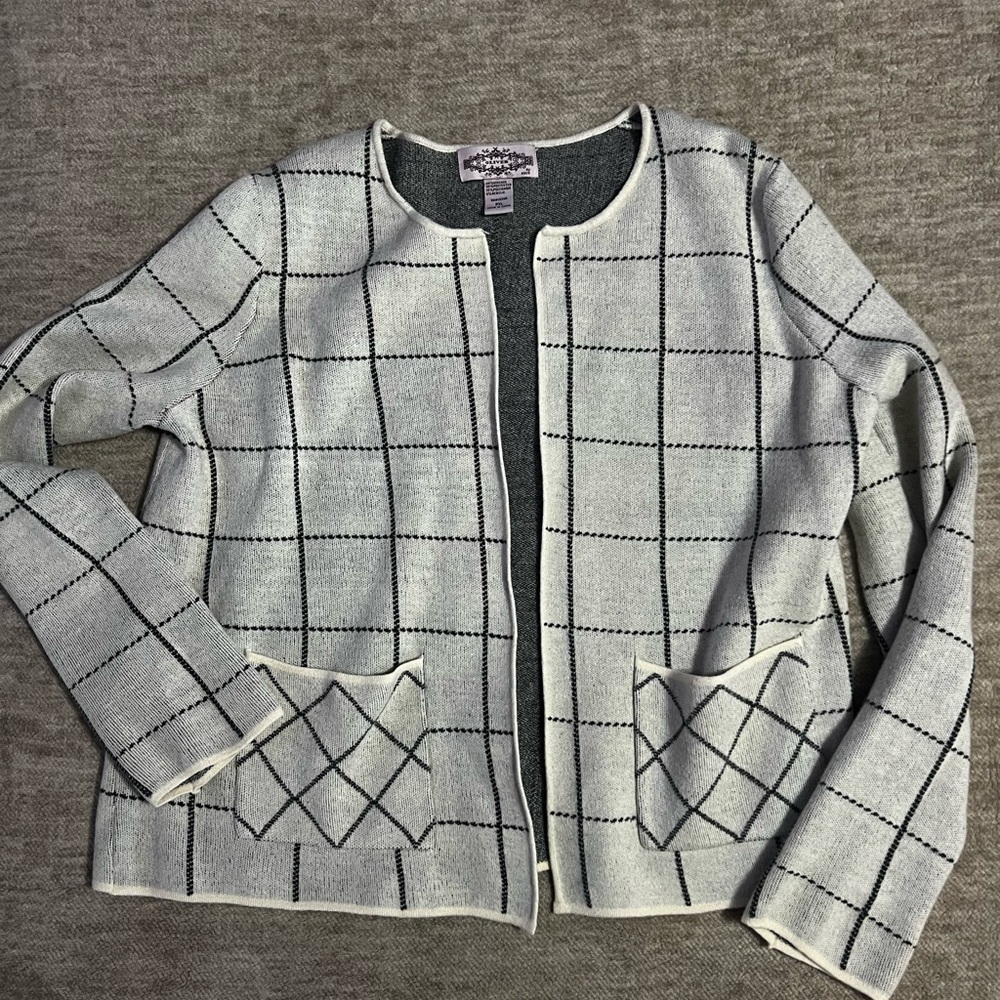 Oliver by Escio Charcoal and Ivory Cardigan